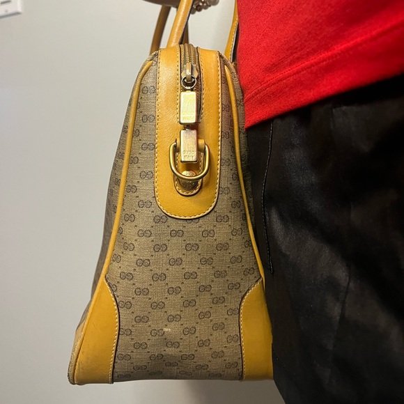 Gucci Vintage Micro GG Sherry Line Boston Bag - Rare Mustard Trim- Crest Charm- - Picture 4 of 15